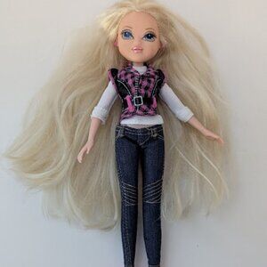 Moxie Girlz Avery Fashion Doll MGA Entertainment 2009